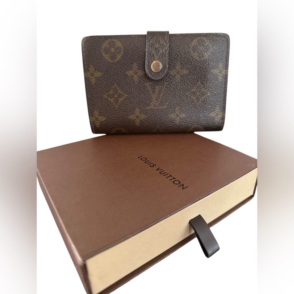 Authentic LOUIS VUITTON Monogram Viennois Wallet with LOUIS VUITTON Box & COA